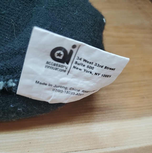 Batman Young Kids Youth Beanie Fleece Winter Hat Black & Gray Unisex - Picture 8 of 8